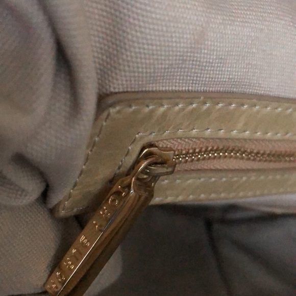 TORY BURCH LEATHER SHOULDER BAG - Picture 15 of 15